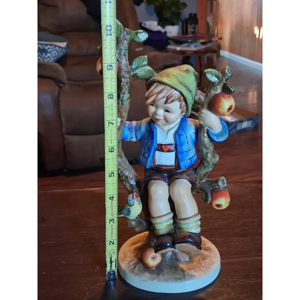 Hummel Goebel Figurine APPLE TREE BOY 142/V TMK 4 Made in Germany